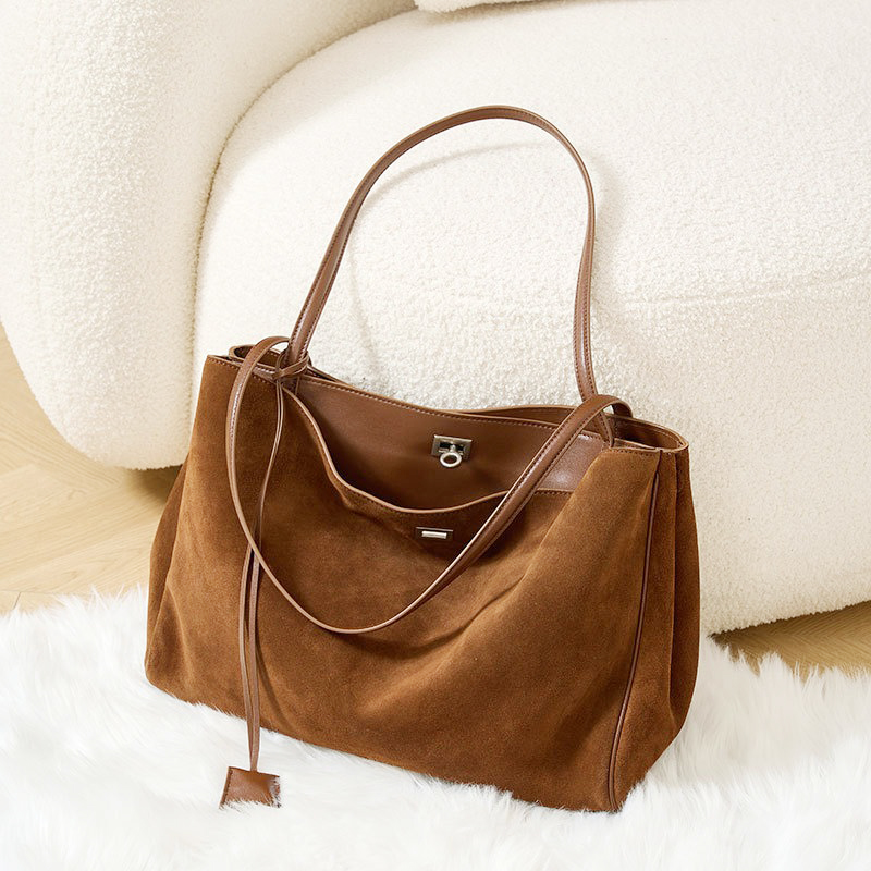 Women Bags 2026 Trends - حقيبة يد نسائية فاخرة من جلد
